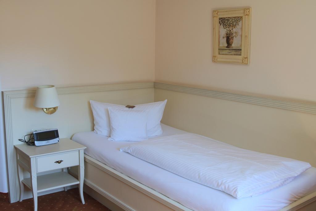 Hotel Landhaus Strobl Am See 바트비제 외부 사진